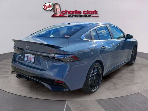 New 2026 Nissan Sentra SR w/ Floor Mat Package FWD image 6