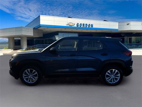 Used 2021 Chevrolet TrailBlazer LS image 3