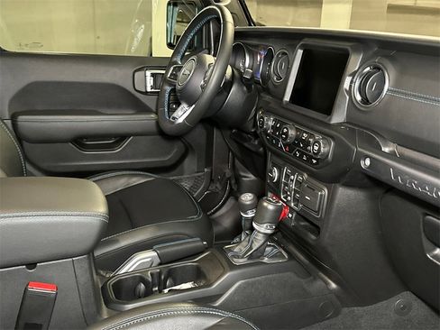 Used 2022 Jeep Wrangler Unlimited Rubicon 4xe w/ Cold Weather Group image 13