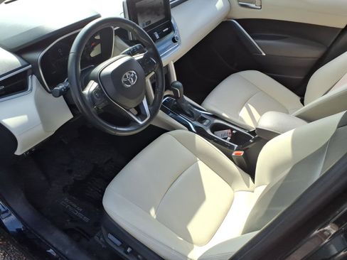 Certified 2023 Toyota Corolla Cross XLE w/ Convenience Package image 10