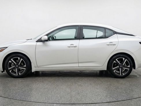 Used 2025 Nissan Sentra SV image 5
