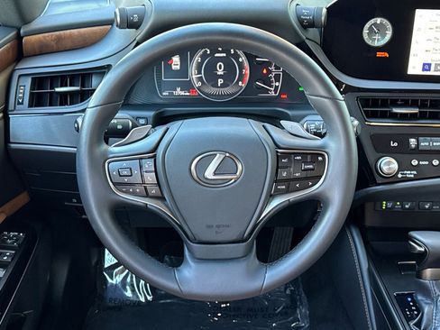 Certified 2025 Lexus ES 350 w/ Premium Package FWD image 16