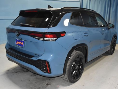 New 2026 Volkswagen Tiguan SE R-Line image 22