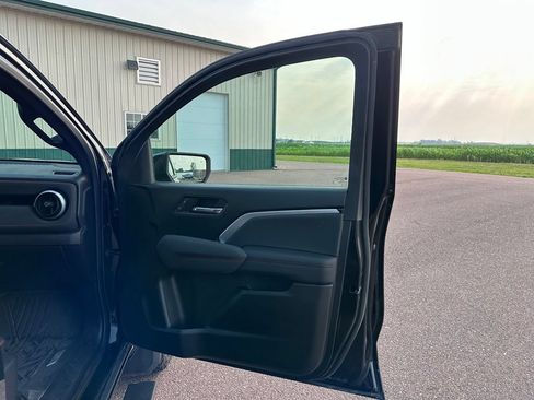 Used 2023 Chevrolet Colorado Z71 w/ Z71 Convenience Package 2 AWD/4WD image 28