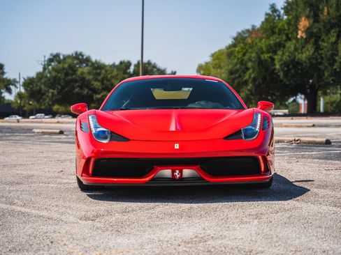 Used 2015 Ferrari 458 Speciale Coupe RWD image 15