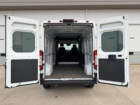 Used 2023 RAM ProMaster 2500 image 18
