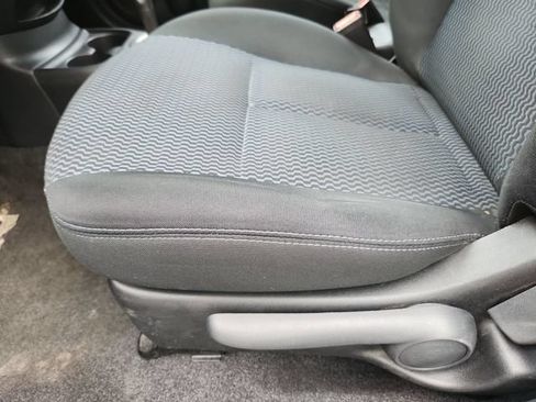 Used 2015 Nissan Versa Note SV FWD image 14