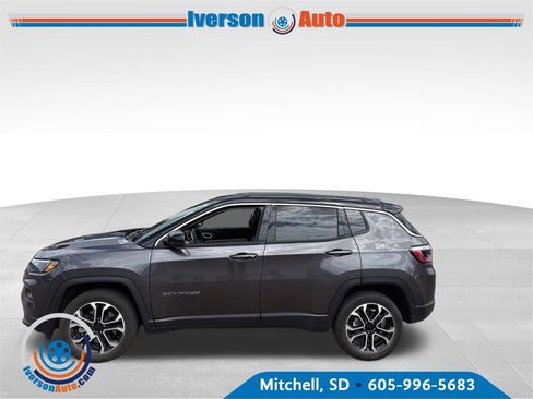 Used 2023 Jeep Compass Limited AWD/4WD image 1