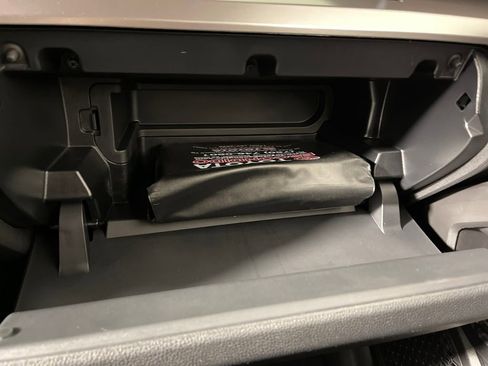 Certified 2025 Toyota Tacoma TRD Off-Road image 25