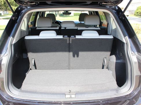 Used 2019 Volkswagen Tiguan SE w/ Panoramic Sunroof Package AWD/4WD image 44