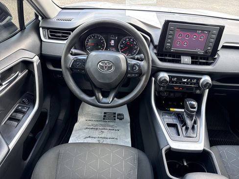 Used 2022 Toyota RAV4 XLE FWD image 15