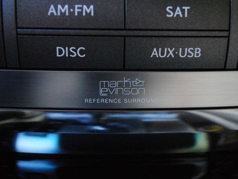 Used 2011 Lexus LX 570 4WD w/ Luxury Pkg image 29