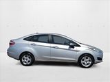 Used 2015 Ford Fiesta SE image 4