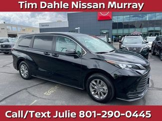 Used 2024 Toyota Sienna LE AWD/4WD video 1