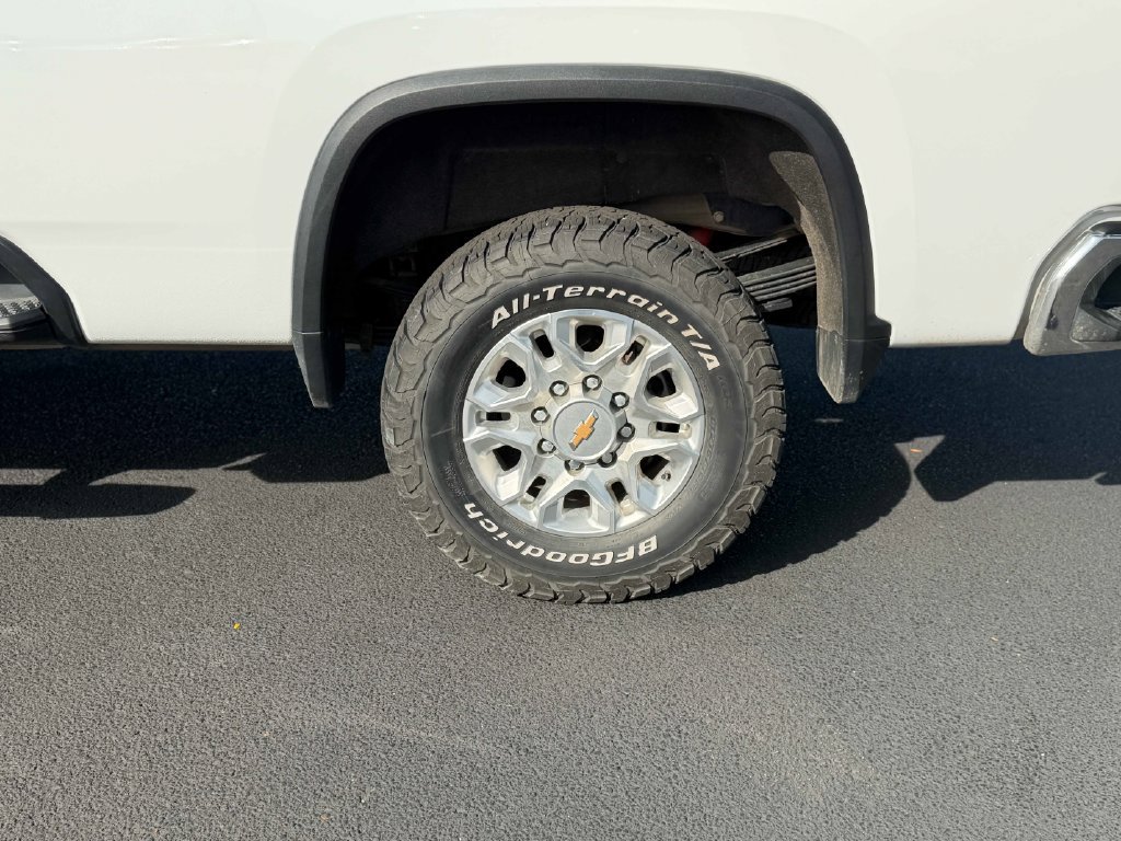 Used 2024 Chevrolet Silverado 3500 LT w/ Safety Package AWD/4WD image 14