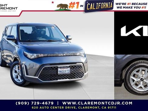 Used 2025 Kia Soul LX w/ LX Technology Package FWD image 1