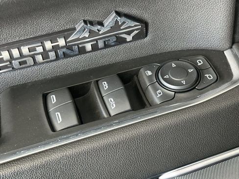 Used 2024 Chevrolet Silverado 1500 High Country w/ Midnight Edition AWD/4WD image 13