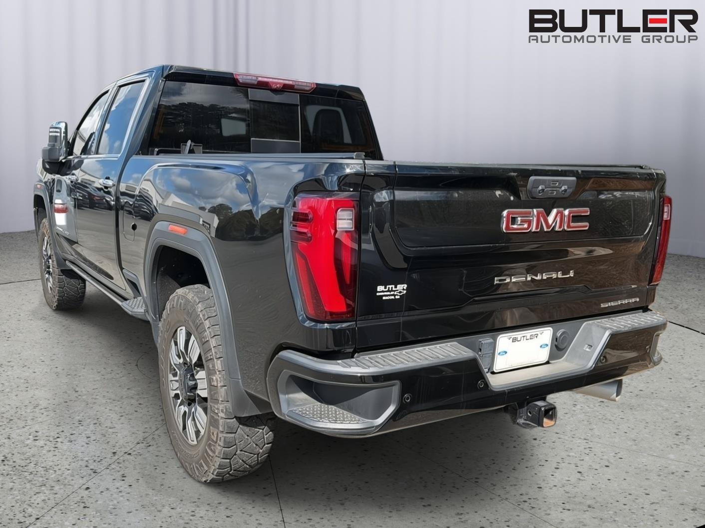 Used 2024 GMC Sierra 2500 Denali w/ Denali Reserve Package AWD/4WD image 9