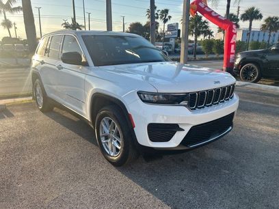 Used 2023 Jeep Grand Cherokee Laredo