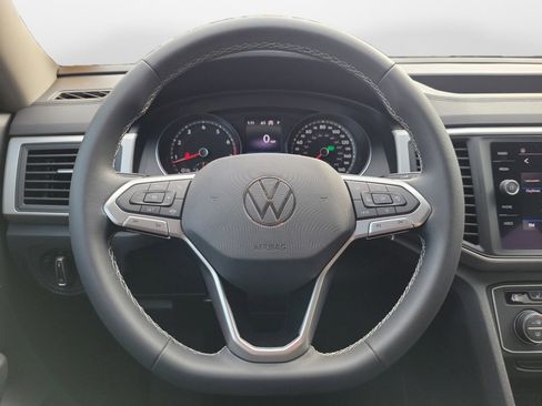 Certified 2021 Volkswagen Atlas SE image 12