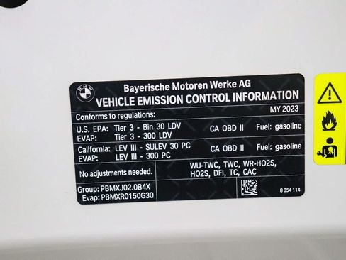 Used 2023 BMW 330i Sedan w/ M Sport Package RWD image 29