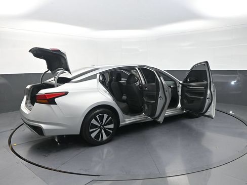 Used 2022 Nissan Altima 2.5 SV AWD/4WD image 37