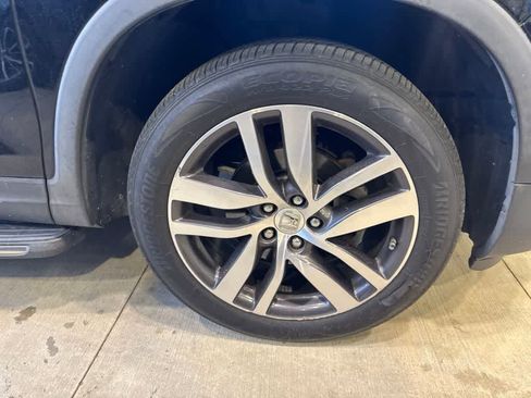Used 2017 Honda Pilot Touring image 31
