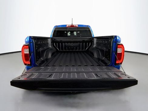 Certified 2023 GMC Canyon AT4 w/ AT4 Premium Package AWD/4WD image 30
