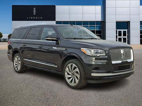 Certified 2023 Lincoln Navigator L Reserve AWD/4WD image 1