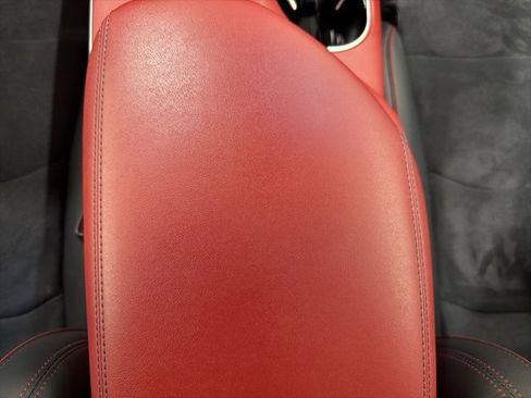 Used 2022 Genesis GV70 3.5T Sport w/ Sport Prestige Package image 39