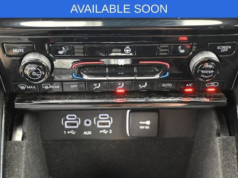 Used 2022 Jeep Grand Cherokee Limited AWD/4WD image 25
