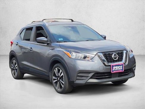 Used 2020 Nissan Kicks SV FWD image 4