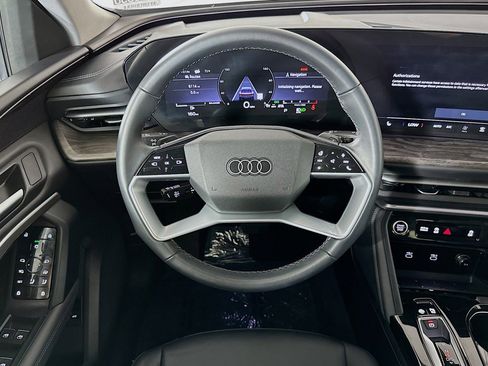 Used 2025 Audi Q5 Premium w/ Convenience Package AWD/4WD image 5