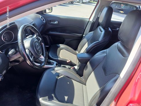 Used 2020 Jeep Compass Latitude w/ Popular Equipment Group FWD image 8