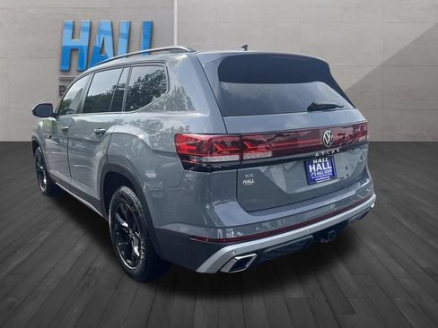Certified 2024 Volkswagen Atlas Peak Edition SE AWD/4WD image 4