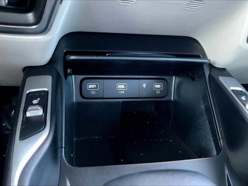 Used 2022 Kia Sorento EX w/ Panoramic Sunroof Package image 33