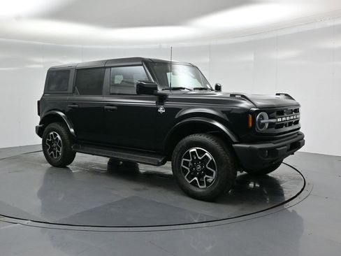 New 2026 Ford Bronco Outer Banks image 27