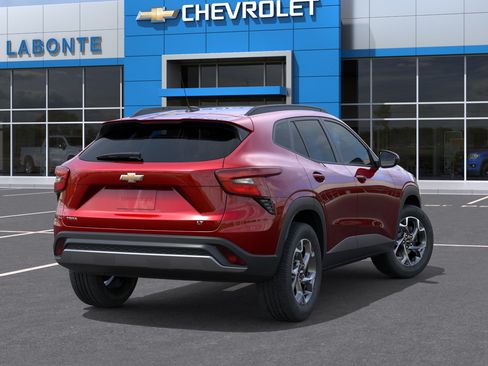 New 2026 Chevrolet Trax LT w/ Driver Confidence Package FWD image 6