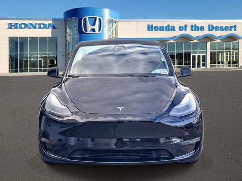 Used 2023 Tesla Model Y Performance image 2