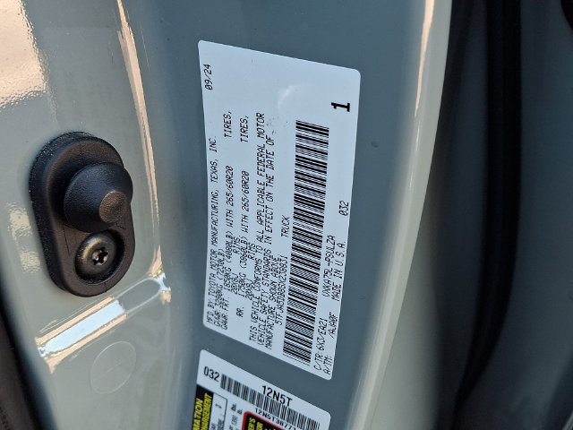 Certified 2025 Toyota Tundra Limited AWD/4WD image 26