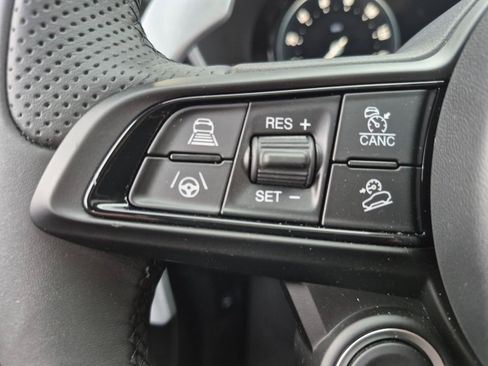 New 2025 Alfa Romeo Stelvio Sprint w/ Veloce Package AWD/4WD image 17