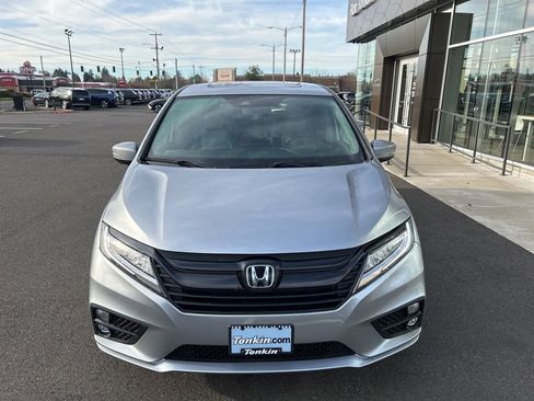 Used 2019 Honda Odyssey Touring image 2