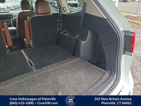 Certified 2023 Volkswagen Atlas SE w/ Black Wheel Package image 56