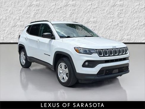 Used 2022 Jeep Compass Latitude AWD/4WD image 1