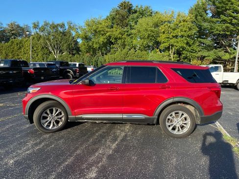 Used 2020 Ford Explorer XLT w/ Equipment Group 202A AWD/4WD image 5