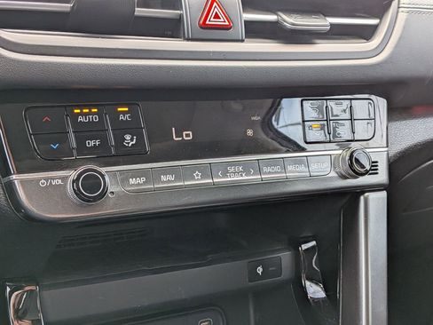 Used 2024 Kia Seltos EX AWD/4WD image 21