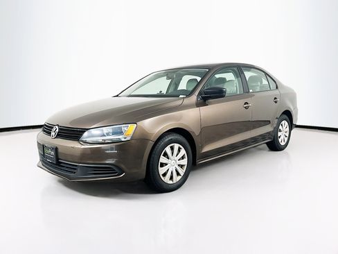 Used 2011 Volkswagen Jetta Sedan FWD image 3