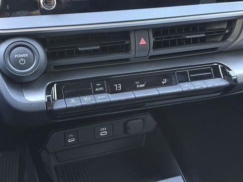 Used 2025 Toyota Prius LE image 26