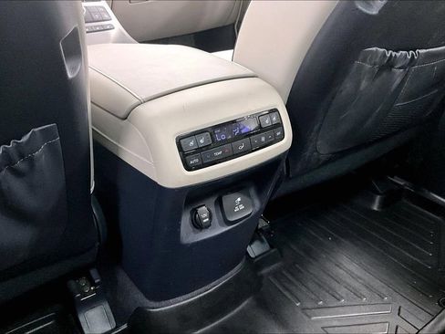 Used 2021 Hyundai Palisade Calligraphy image 31