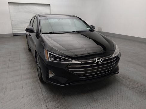 Used 2019 Hyundai Elantra Limited FWD image 14